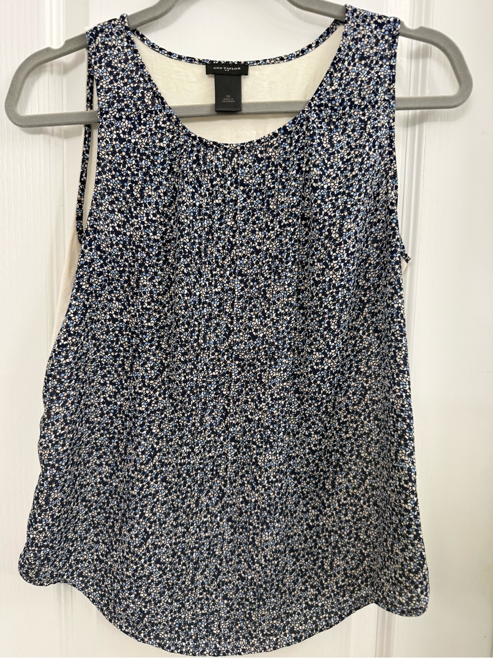 Ann Taylor Navy Floral Sleeveless Blouse